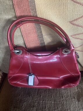 Women's Patent Shoulder Bag in Deep Red